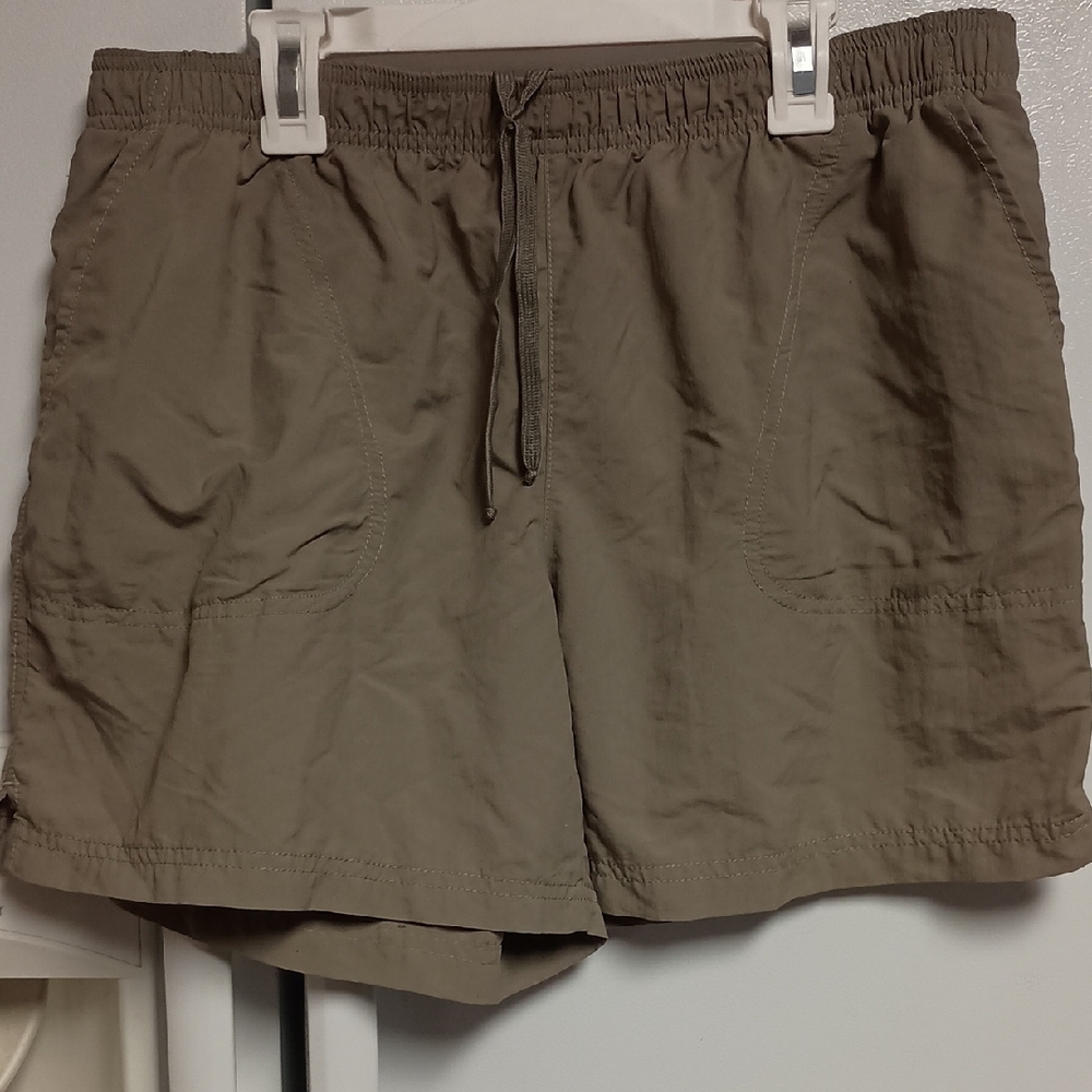 Columbia Women's Tan Athletic / Outdoor Shorts